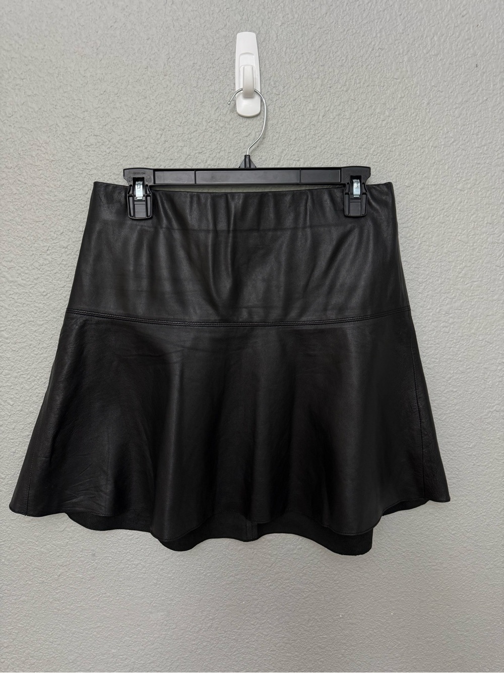 Vince Lambskin Leather Mini Skirt Size 4